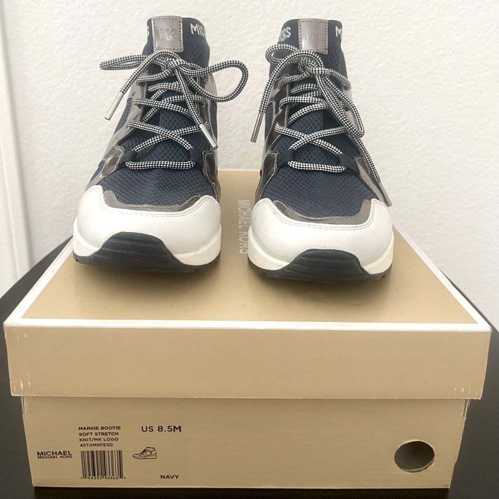 Women’s MK Michael Kors Markie Bootie. Blue SZ:8.5M. Like New in Original Box.